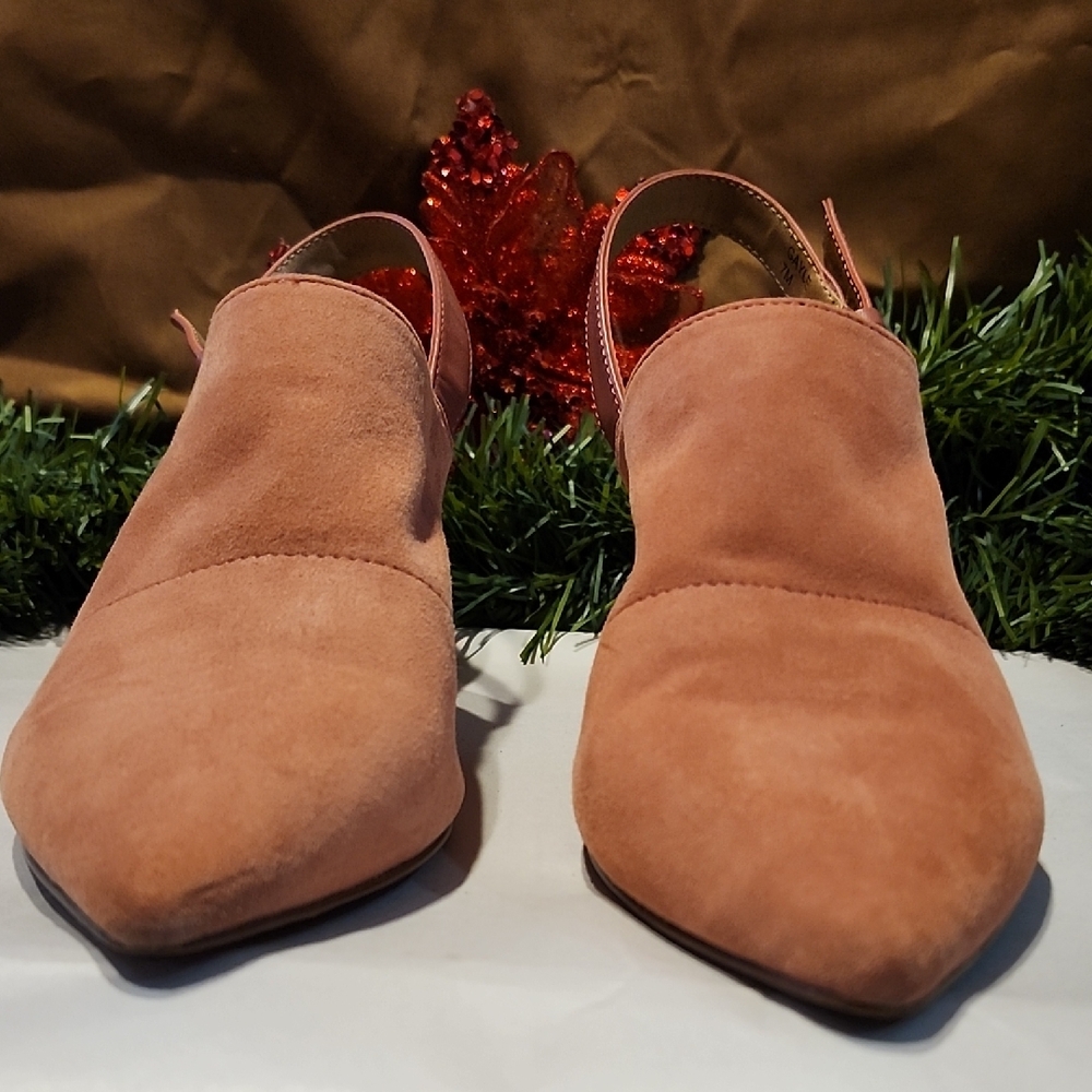 Tahari Blush Pink Slingback Heels - Picture 3 of 9